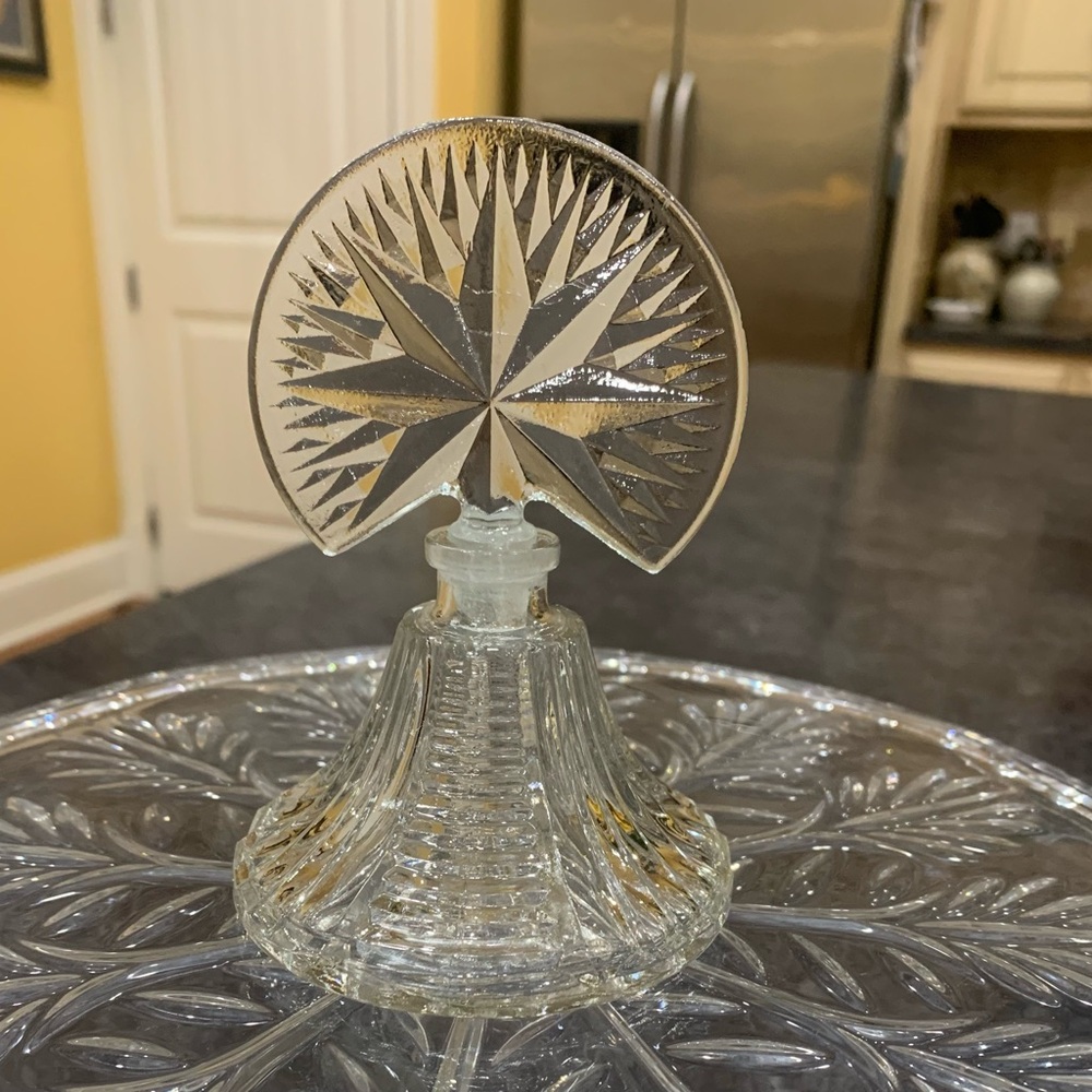 Vintage Star Design Glass Perfume Bottle with Stopper